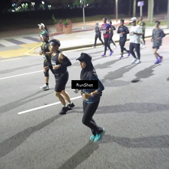 Runner Photo 6568433