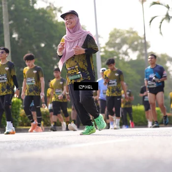 Runner Photo 6568475