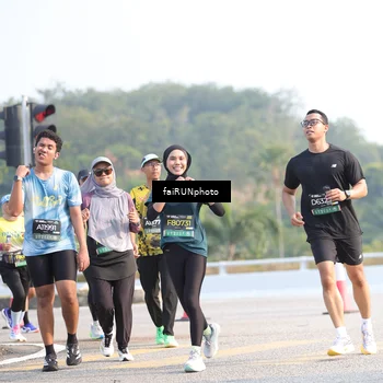 Runner Photo 6569774