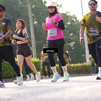 Runner Photo 6569829