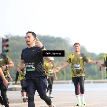 Runner Photo 6570066