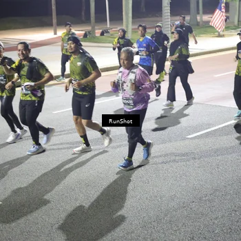 Runner Photo 6570096