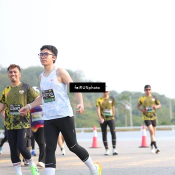 Runner Photo 6570154