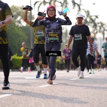 Runner Photo 6570624