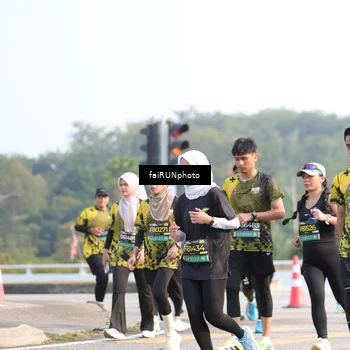Runner Photo 6570640