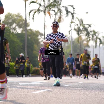 Runner Photo 6570742