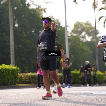 Runner Photo 6570807