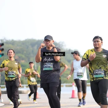 Runner Photo 6570855