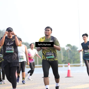 Runner Photo 6570926