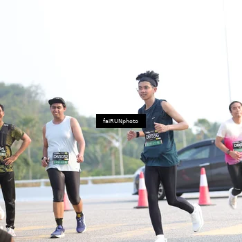 Runner Photo 6570933