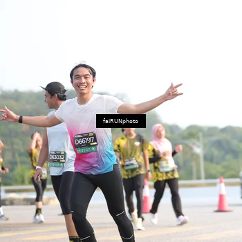 Runner Photo 6571000