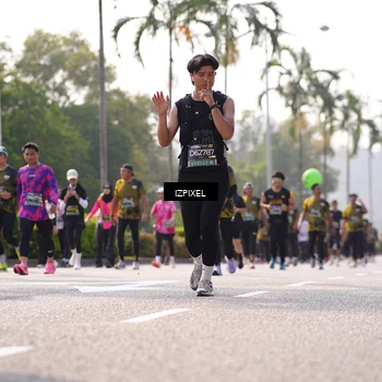 Runner Photo 6571006