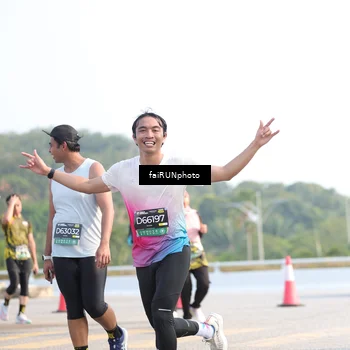 Runner Photo 6571009