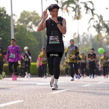 Runner Photo 6571046