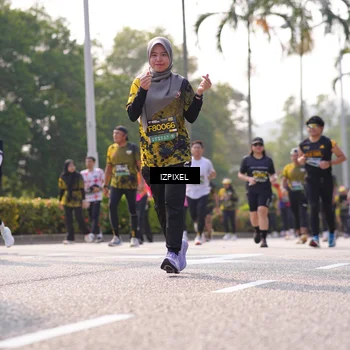 Runner Photo 6571102