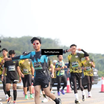 Runner Photo 6571159