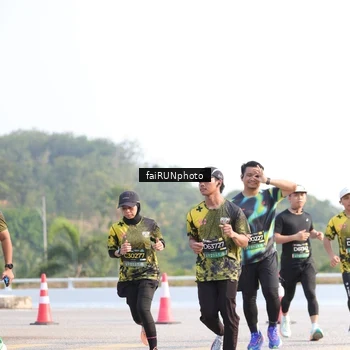 Runner Photo 6571201