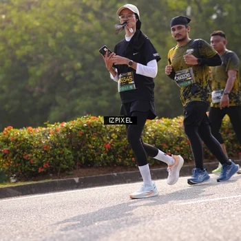 Runner Photo 6571206