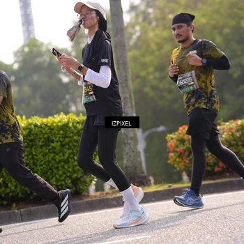 Runner Photo 6571257