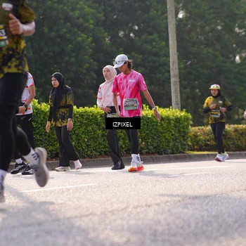 Runner Photo 6571312