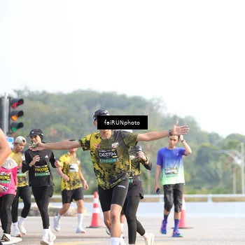 Runner Photo 6571460