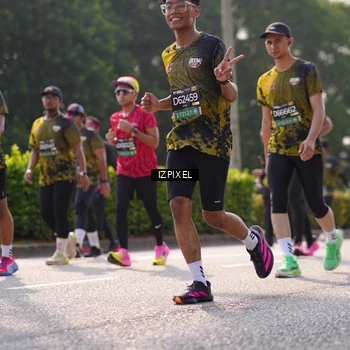 Runner Photo 6571735