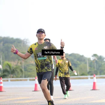 Runner Photo 6571876