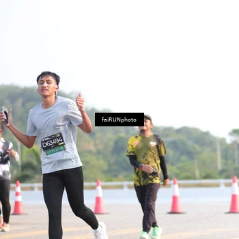 Runner Photo 6571913
