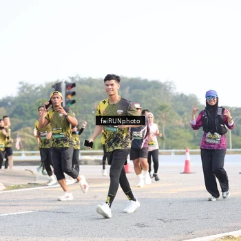 Runner Photo 6572863