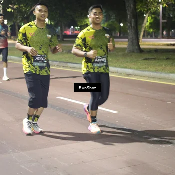 Runner Photo 6573073