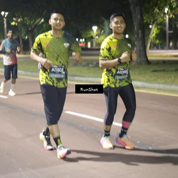 Runner Photo 6573078