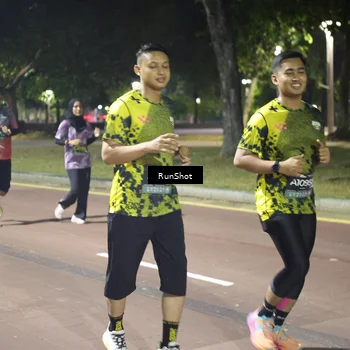 Runner Photo 6573109