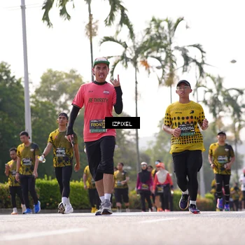 Runner Photo 6573393