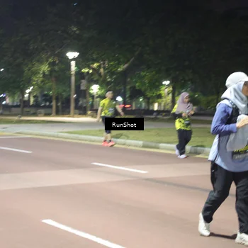 Runner Photo 6573444