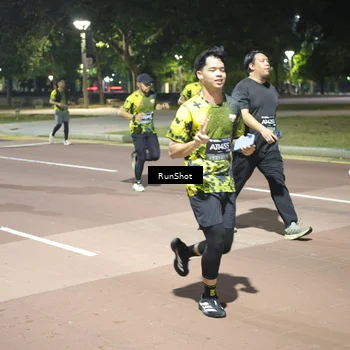 Runner Photo 6574054