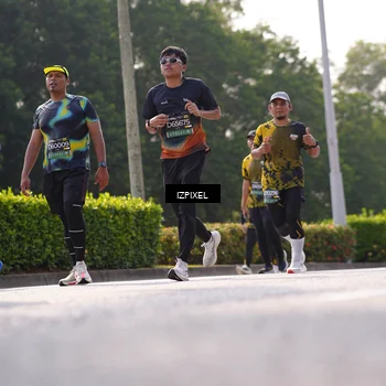Runner Photo 6574182