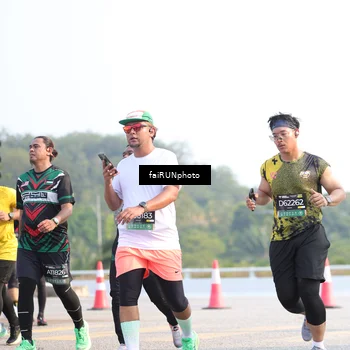 Runner Photo 6574411