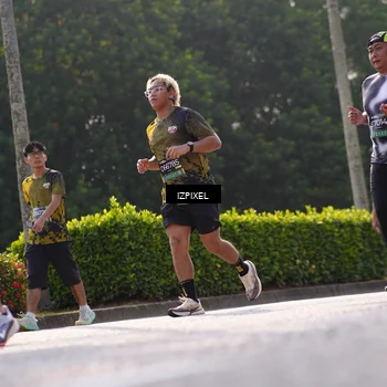 Runner Photo 6574438