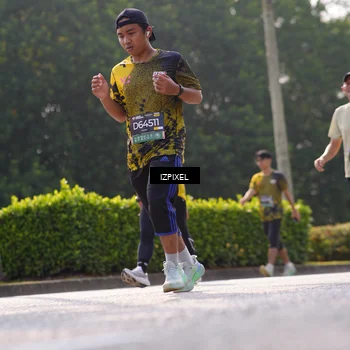 Runner Photo 6574475