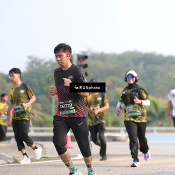 Runner Photo 6574676