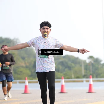 Runner Photo 6575291