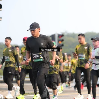 Runner Photo 6575585