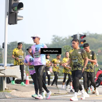 Runner Photo 6575895