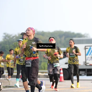 Runner Photo 6576044