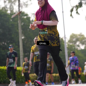 Runner Photo 6576072