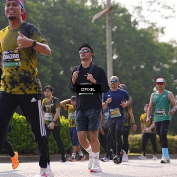 Runner Photo 6576431