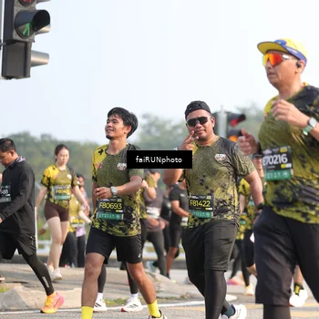 Runner Photo 6576759