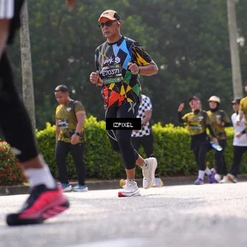 Runner Photo 6579993