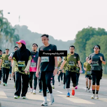 Runner Photo 6580003