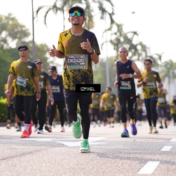 Runner Photo 6580669